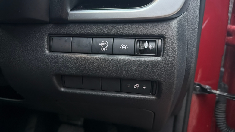 Nissan Qashqai 1.3 DiG-T MH 158 N-Connecta 5dr Xtronic Petrol Hatchback